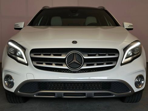 Used 2019 Mercedes-Benz GLA 250 4MATIC w/ Premium Package image 14
