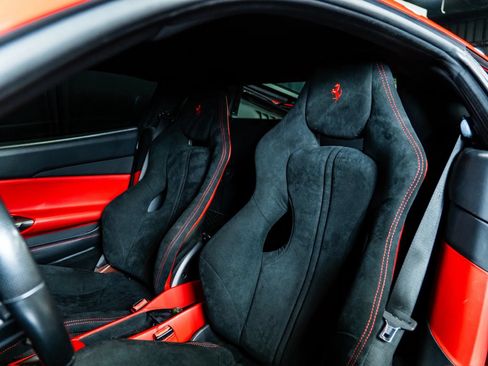 Used 2016 Ferrari 488 GTB RWD image 12