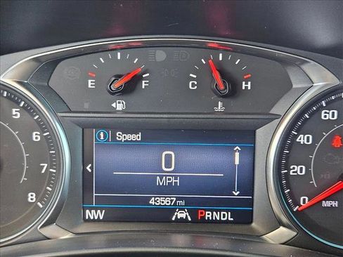 Used 2022 Chevrolet Equinox RS w/ LPO, Floor Liner Package image 10