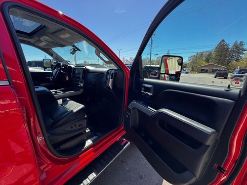 Used 2019 Chevrolet Silverado 2500 LTZ w/ LTZ Plus Package AWD/4WD image 28