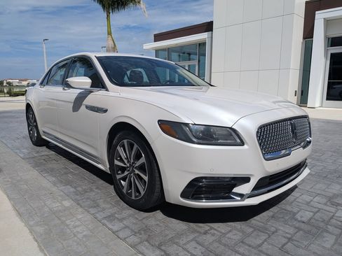 Used 2019 Lincoln Continental Premiere FWD image 2