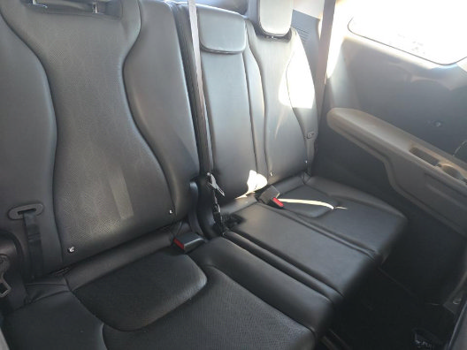 Used 2025 Kia Carnival FWD image 14