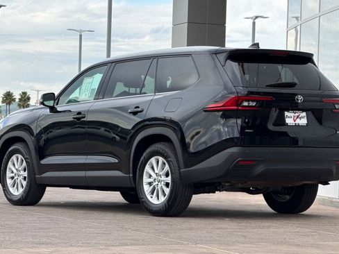 Certified 2025 Toyota Grand Highlander AWD image 7