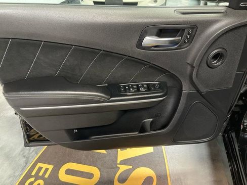 Used 2014 Dodge Charger SRT8 w/ Harman/Kardon Audio Group image 27
