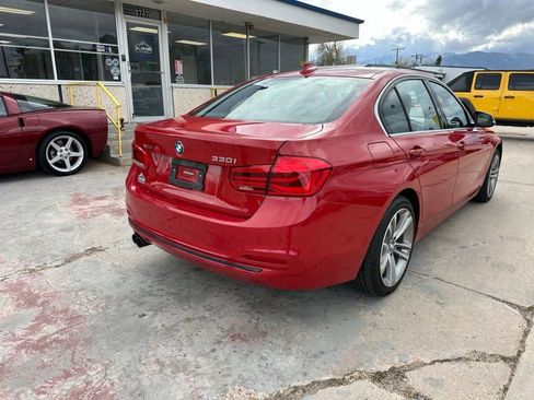 Used 2017 BMW 330i xDrive Sedan AWD/4WD image 7