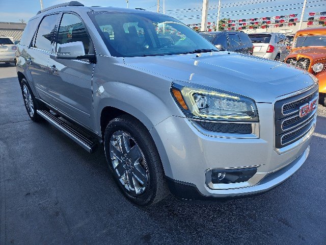Used 2017 GMC Acadia Limited SLT AWD/4WD image 1