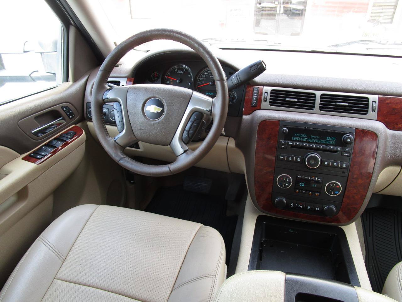 Used 2012 Chevrolet Silverado 2500 LTZ w/ LTZ Plus Package AWD/4WD image 8