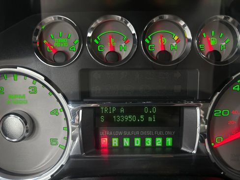 Used 2008 Ford F550 Lariat image 16