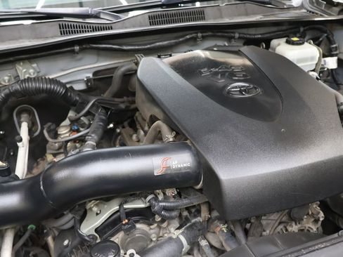 Used 2019 Toyota Tacoma TRD Off-Road image 24