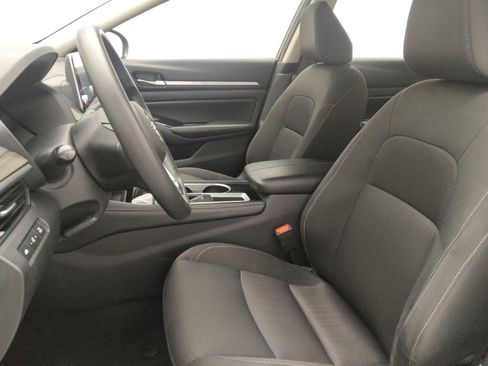 Used 2023 Nissan Altima 2.5 SV image 17