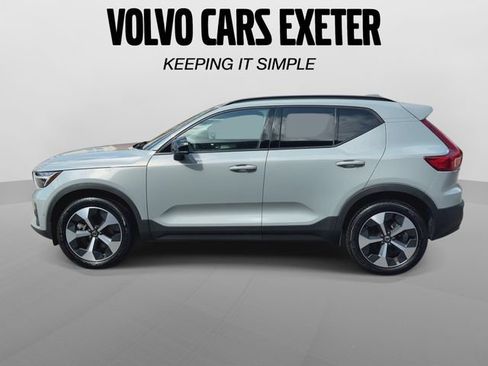 Certified 2026 Volvo XC40 B5 Plus AWD/4WD image 6