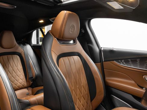 Used 2019 Mercedes-Benz AMG GT 63 S w/ Driver Assistance Package image 19