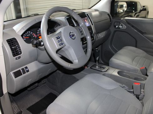 Used 2020 Nissan Frontier S RWD image 21
