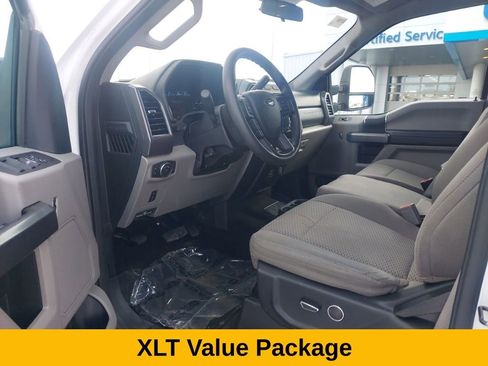 Used 2019 Ford F250 XLT w/ XLT Value Package image 11