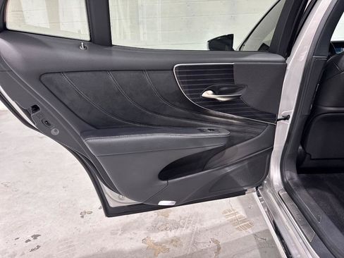 Used 2018 Lexus LS 500 w/ Accessory Package (Z1) RWD image 69