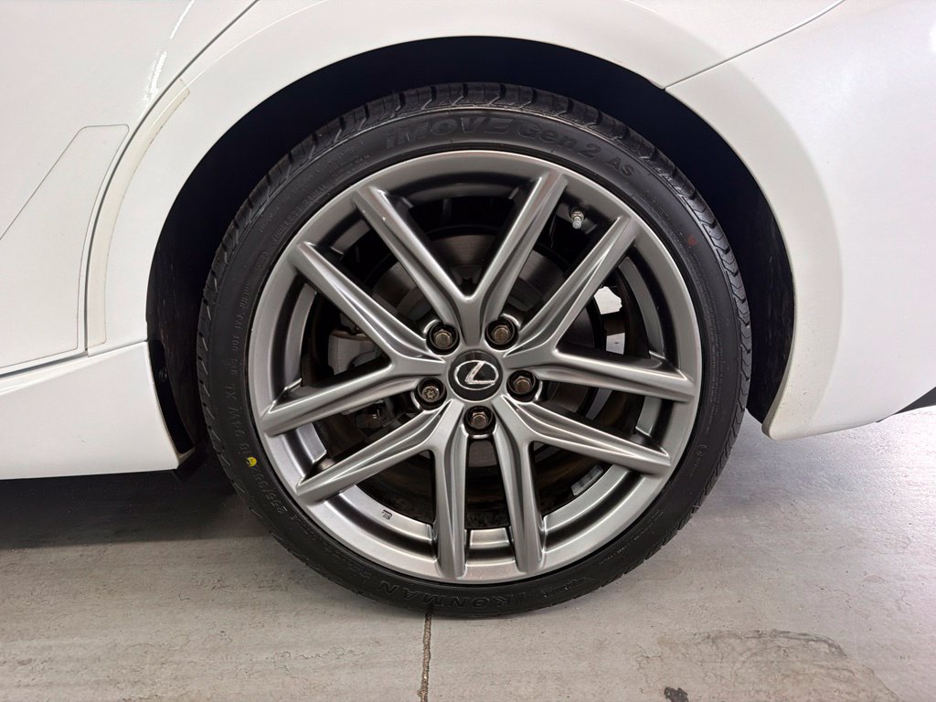 Used 2020 Lexus IS 350 F Sport w/ F Sport Package RWD image 9