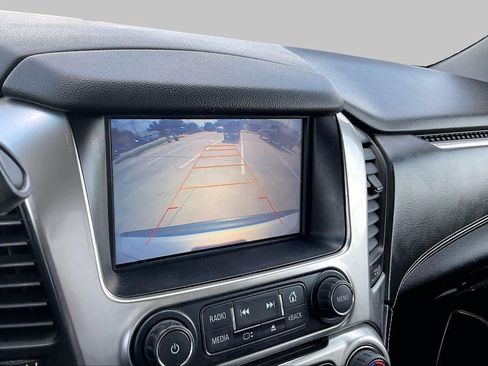 Used 2016 Chevrolet Suburban LS RWD image 28