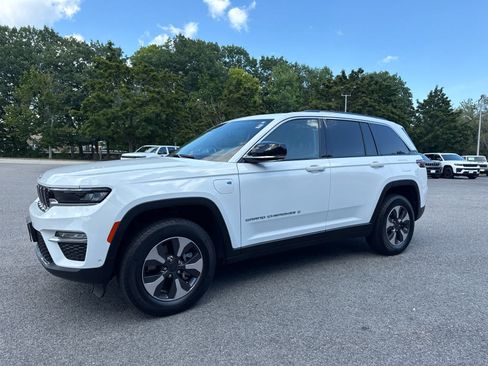 Used 2023 Jeep Grand Cherokee 4WD 4xe w/ Luxury Tech Group II image 7