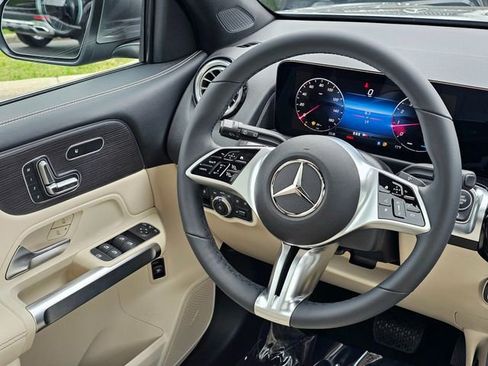 New 2026 Mercedes-Benz GLB 250 4MATIC image 25