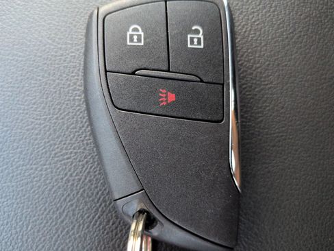 Used 2025 GMC Canyon Elevation w/ Technology Package RWD image 29