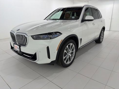 Used 2026 BMW X5 xDrive40i w/ Climate Comfort Package image 1