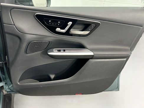 Used 2026 Mercedes-Benz GLC 300 image 23