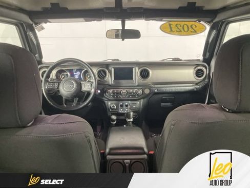Used 2021 Jeep Wrangler Sport AWD/4WD image 18