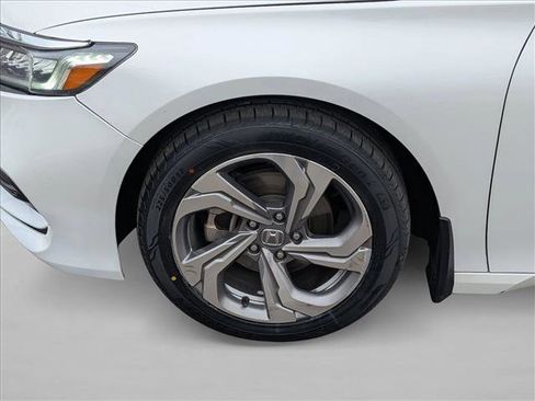 Used 2018 Honda Accord EX image 22