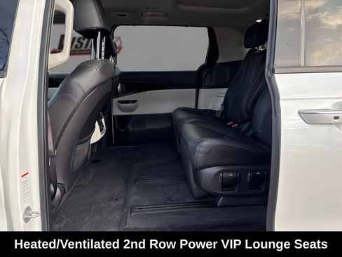 Used 2023 Kia Carnival SX Prestige FWD image 11
