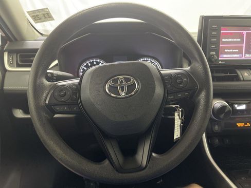 Used 2021 Toyota RAV4 LE AWD/4WD image 14