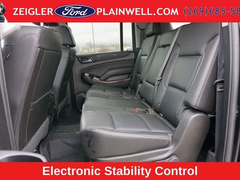 Used 2019 GMC Yukon XL SLT w/ Graphite Performance Edition AWD/4WD image 12