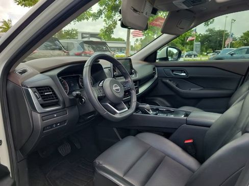 Used 2023 Nissan Rogue SV w/ SV Premium B Package FWD image 14
