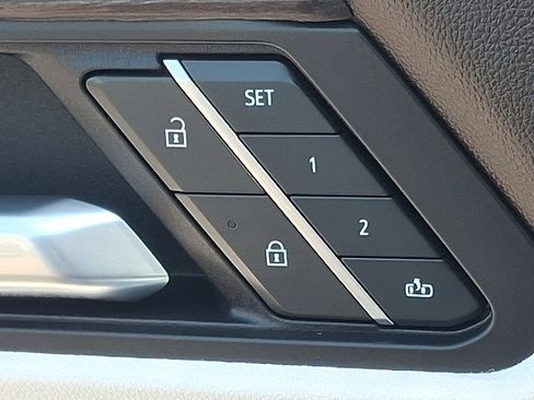 Used 2025 GMC Acadia Denali w/ Super Cruise Package AWD/4WD image 27