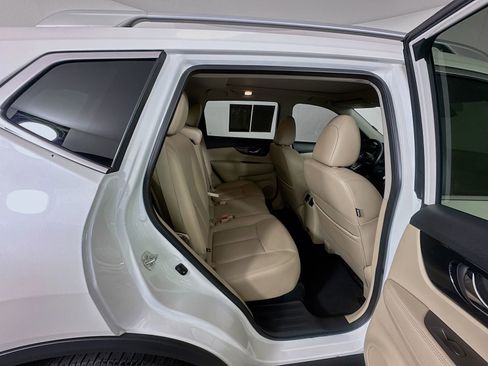 Used 2020 Nissan Rogue SL w/ Premium Package FWD image 27