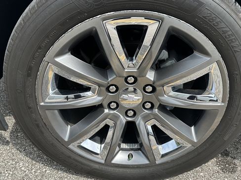 Used 2017 Chevrolet Tahoe Premier AWD/4WD image 12
