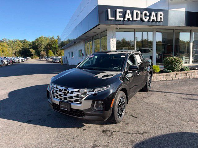 Used 2024 Hyundai Santa Cruz SE AWD/4WD image 1