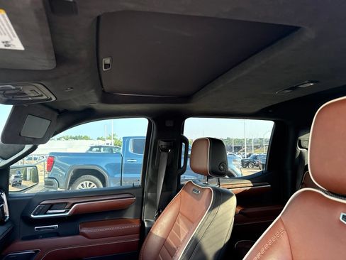 Used 2022 GMC Sierra 1500 Denali Ultimate AWD/4WD image 22