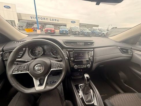 Used 2018 Nissan Rogue SV AWD/4WD image 20