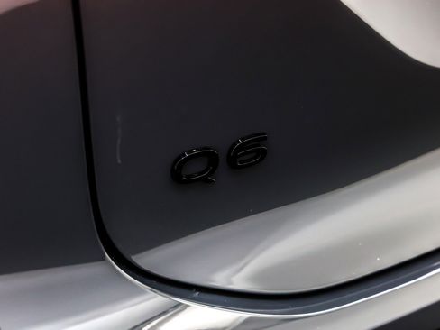 New 2025 Audi Q6 e-tron Premium Plus image 9