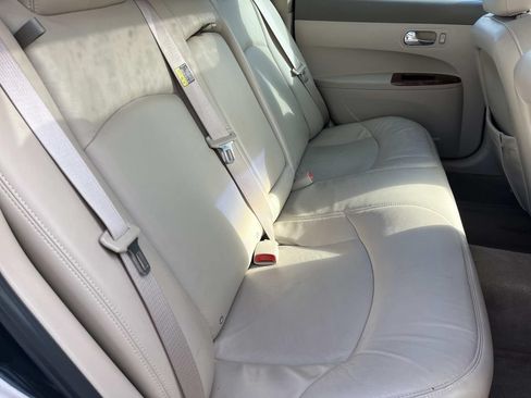 Used 2005 Buick LaCrosse CXL w/ Gold Convenience Package FWD image 22