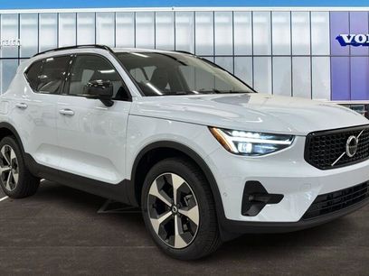 New 2026 Volvo XC40 B5 Plus w/ Protection Package Premier