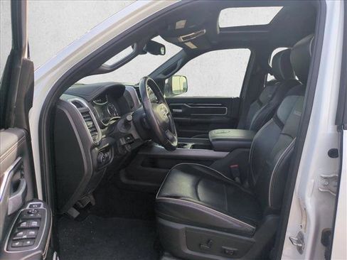 Used 2020 RAM 2500 Laramie w/ Night Edition image 16