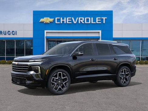 New 2026 Chevrolet Traverse High Country w/ LPO, Floor Liner Package AWD/4WD image 2