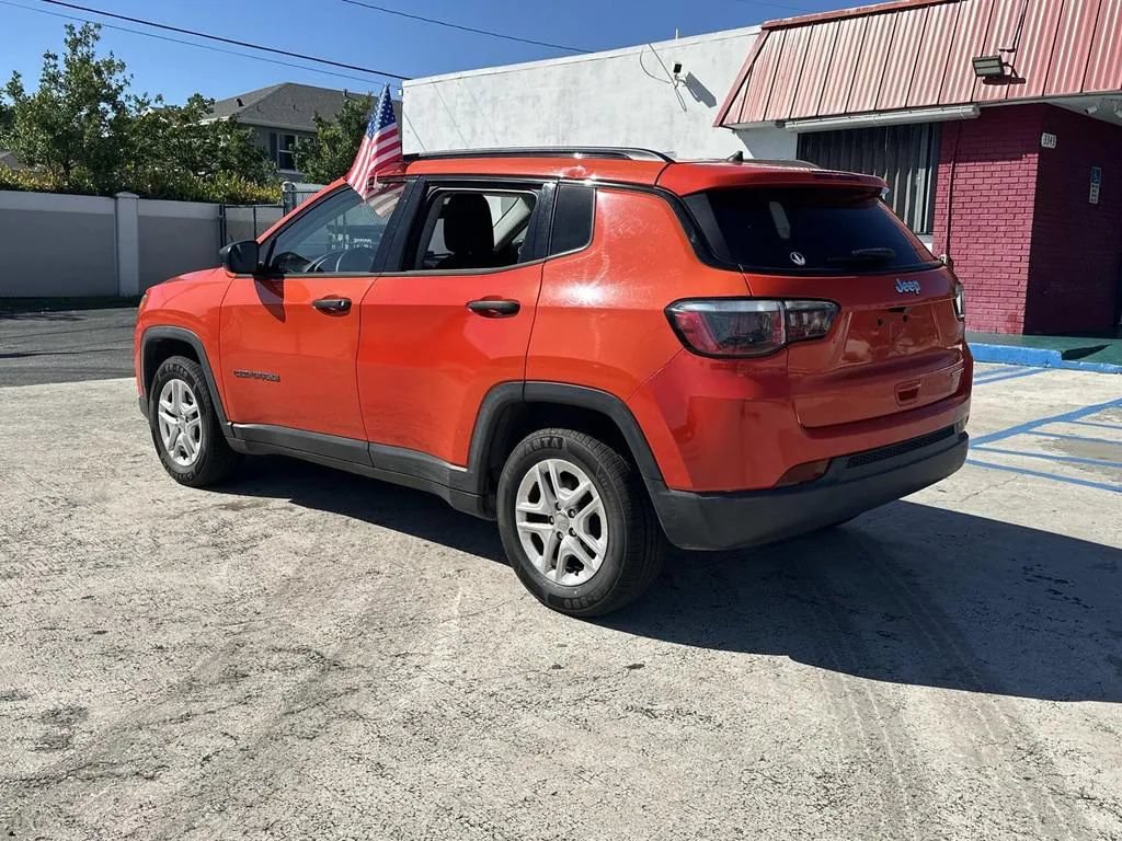 Used 2018 Jeep Compass Sport FWD image 11