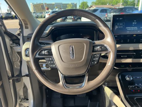 Used 2023 Lincoln Nautilus Reserve w/ Equipment Group 201A AWD/4WD image 17