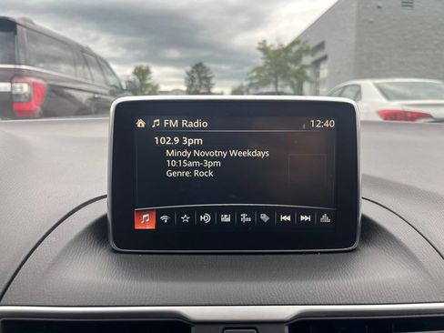 Used 2015 MAZDA MAZDA3 i Sport FWD image 18