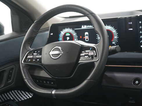 Used 2023 Nissan Ariya image 16