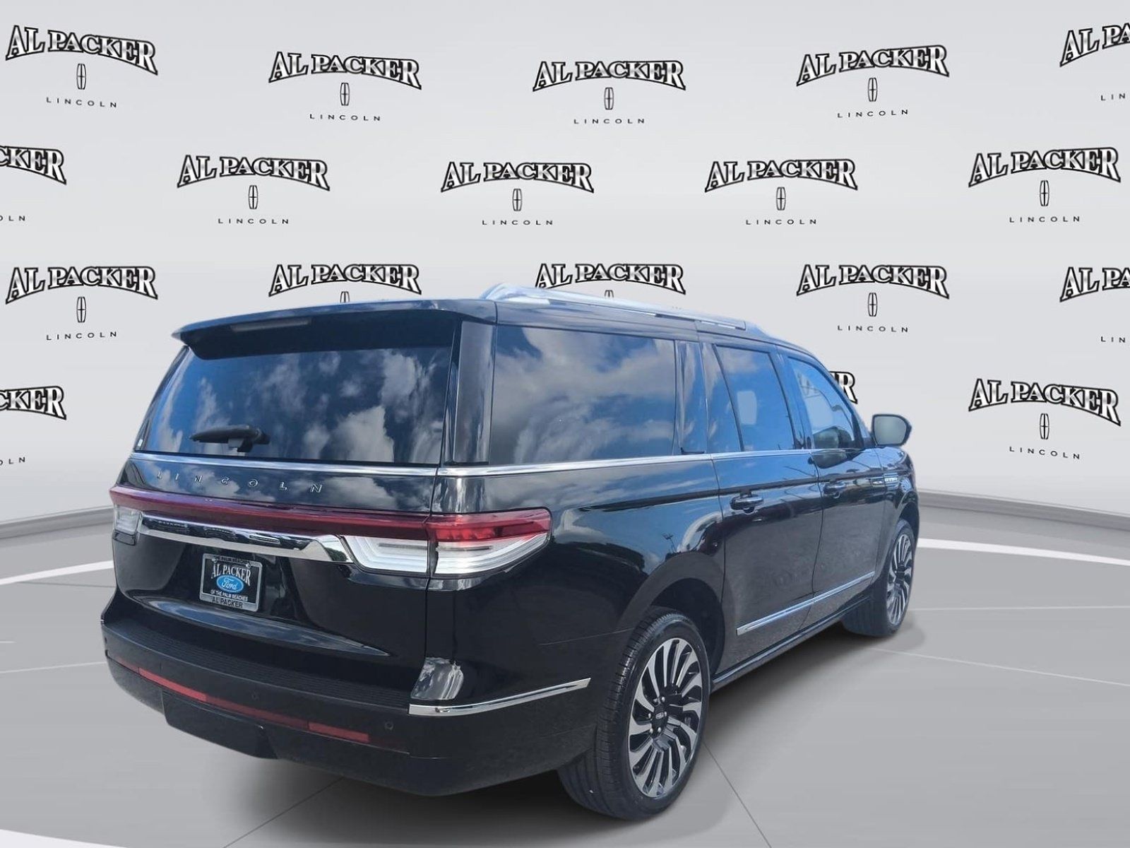 Certified 2024 Lincoln Navigator L Black Label AWD/4WD image 5