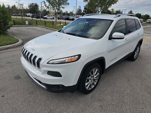 Used 2018 Jeep Cherokee Limited image 29