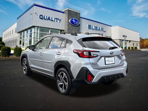 Used 2024 Subaru Crosstrek 2.0i Premium AWD/4WD image 2